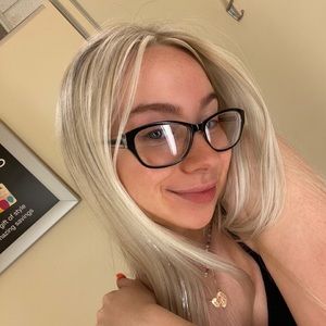 Meet your Posher, Anesa